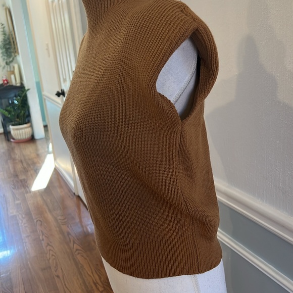 VINTAGE CLASSIC KNIT SWEATER SIZE SMALL - Picture 3 of 9